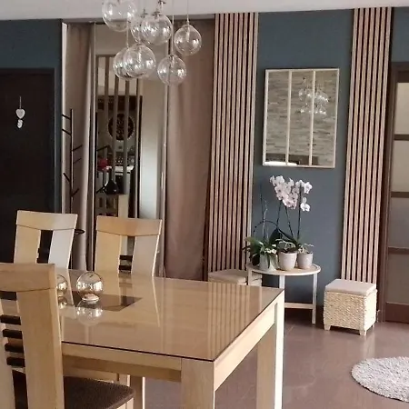 Проживание в семье Chez Sylvie, Petit Dejeuner Offert *